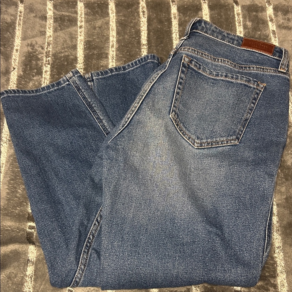 Hollister Women's Ultra High Rise Mom Straight Blue Jeans